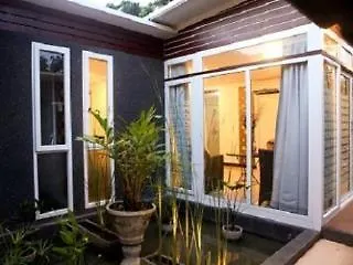 Aqua Bali Konukevi